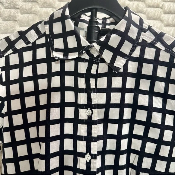 Women Monochrome Checkered Blouse - Picture 3 of 6